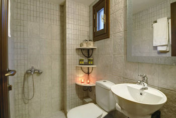 Pelion Iris Guesthouses & Suites מראה חיצוני תמונה